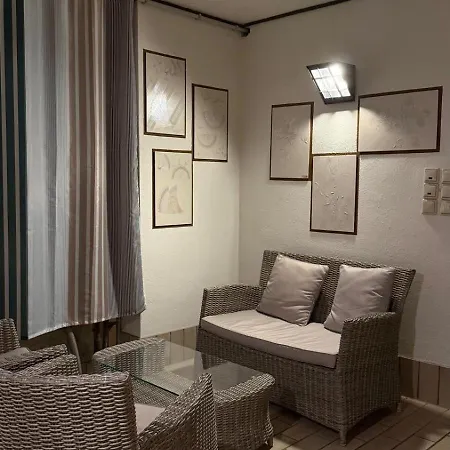 Mit Eigenem Pool Und Finnischer Sauna In * Witten