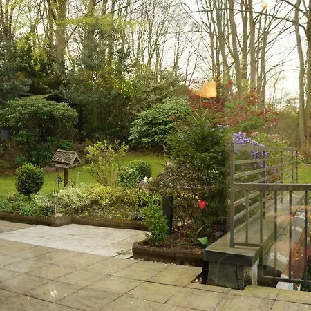 Mit Eigenem Pool Und Finnischer Sauna In Appartement