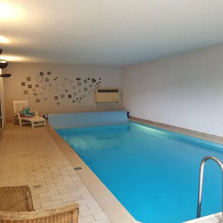 Appartement Mit Eigenem Pool Und Finnischer Sauna In *