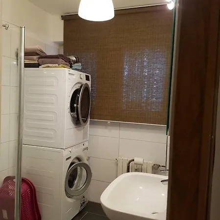 شقة Mit Eigenem Pool Und Finnischer Sauna In *