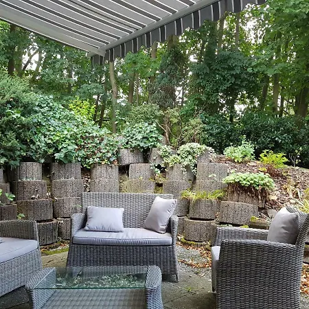 Mit Eigenem Pool Und Finnischer Sauna In Apartment Witten